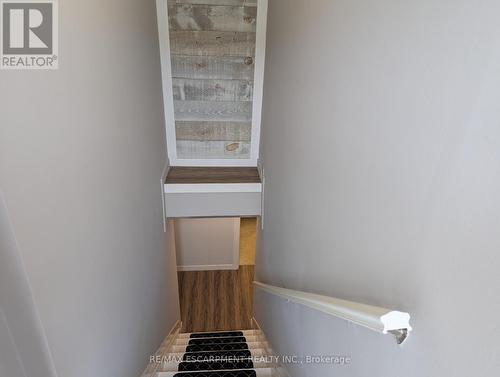 5 - Rm 2 - 63 Pelham Road, St. Catharines, ON - Indoor