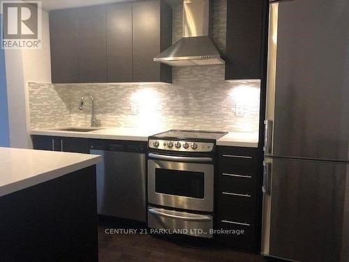 805 - 58 Orchard View Boulevard, Toronto, ON - Indoor Photo Showing Kitchen With Upgraded Kitchen