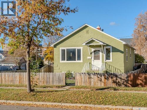 200 11Th Street E, Prince Albert, SK - Outdoor