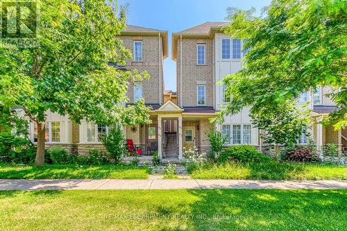 63 - 1489 Heritage Way, Oakville, ON - Outdoor