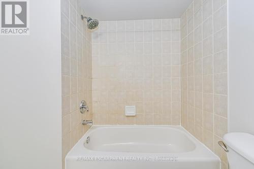 63 - 1489 Heritage Way, Oakville, ON - Indoor Photo Showing Bathroom