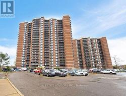 802 - 236 ALBION ROAD SE  Toronto, ON M9W 6A6