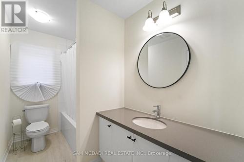 37 Southbury Manor (Upper) Drive, Caledon, ON - Indoor Photo Showing Bathroom