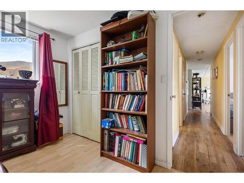 8 Rose Place, Osoyoos, BC - Indoor Photo Showing Other Room