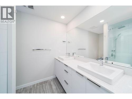 3754 Davidson Court Lot# Trails 65, West Kelowna, BC - Indoor Photo Showing Bathroom