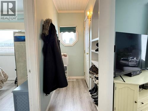 580 Cameron Avenue, Grand Forks, BC - Indoor Photo Showing Other Room