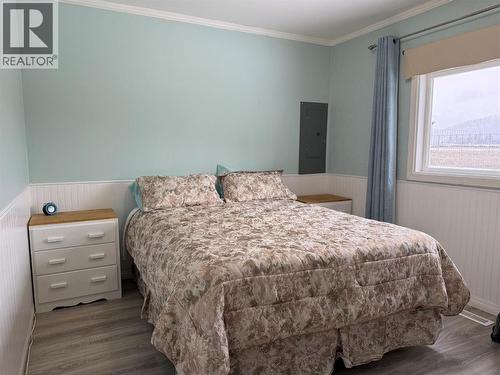 580 Cameron Avenue, Grand Forks, BC - Indoor Photo Showing Bedroom
