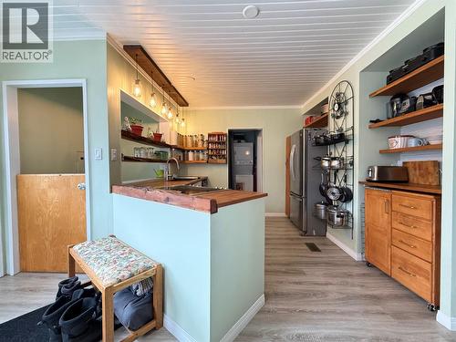 580 Cameron Avenue, Grand Forks, BC - Indoor Photo Showing Other Room