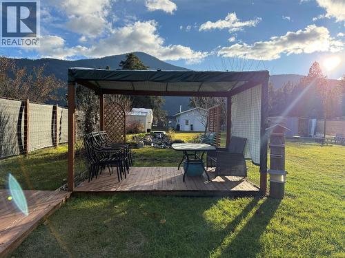 580 Cameron Avenue, Grand Forks, BC - Outdoor With Deck Patio Veranda