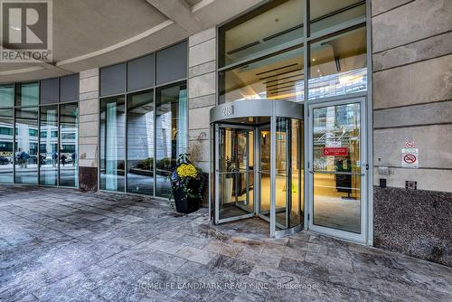 2408 - 2181 Yonge Street, Toronto, ON - Outdoor