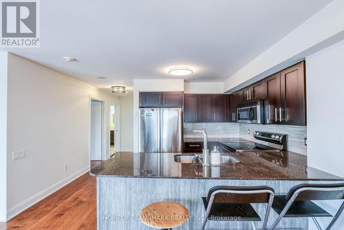 2408 - 2181 Yonge Street, Toronto, ON - Indoor Photo Showing Kitchen