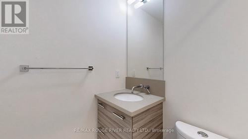 906 - 33 Shore Breeze Drive, Toronto, ON - Indoor Photo Showing Bathroom