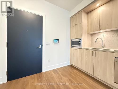 702 - 259 The Kingsway, Toronto, ON - Indoor