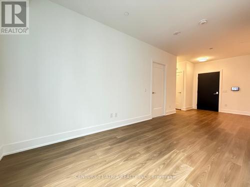 702 - 259 The Kingsway, Toronto, ON - Indoor Photo Showing Other Room