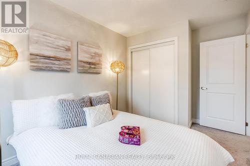 12 Rapids Lane, Hamilton, ON - Indoor Photo Showing Bedroom