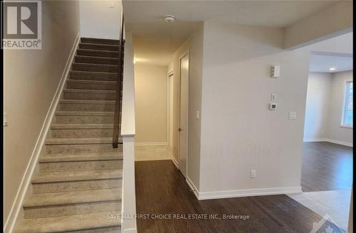 113 Hackamore Crescent, Ottawa, ON - Indoor Photo Showing Other Room