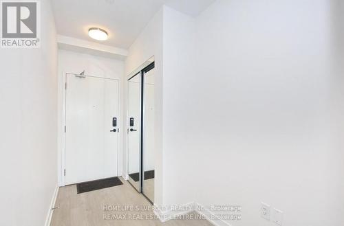 2908 - 3900 Confederation Parkway, Mississauga, ON - Indoor Photo Showing Other Room