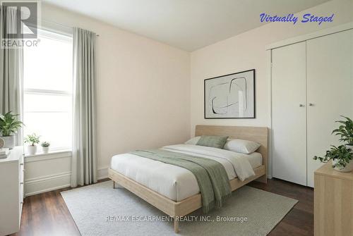 49 Nightingale Street, Hamilton, ON - Indoor Photo Showing Bedroom