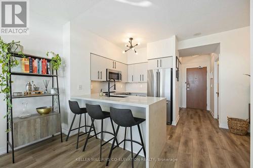 2511 - 219 Fort York Boulevard, Toronto, ON - Indoor Photo Showing Kitchen With Upgraded Kitchen