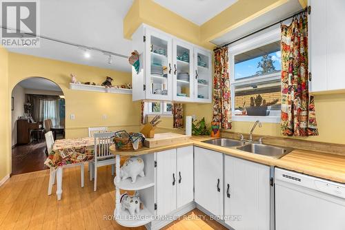 166 Clements Road E, Ajax, ON - Indoor Photo Showing Kitchen With Double Sink