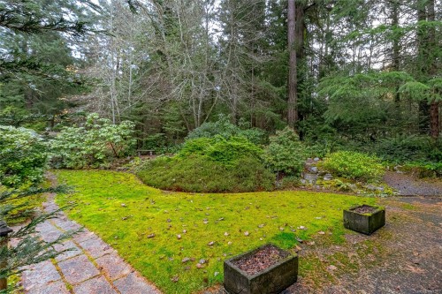 9565 Ardmore Dr, North Saanich, BC 