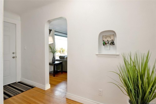 1013 Strathmore St, Nanaimo, BC 