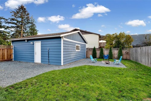 1013 Strathmore St, Nanaimo, BC 