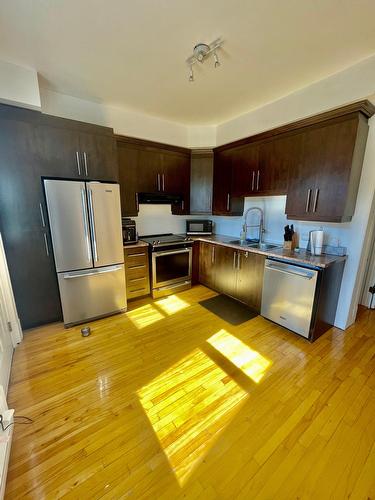 Cuisine - 2238 Rue Darling, Montréal (Mercier/Hochelaga-Maisonneuve), QC - Indoor Photo Showing Kitchen