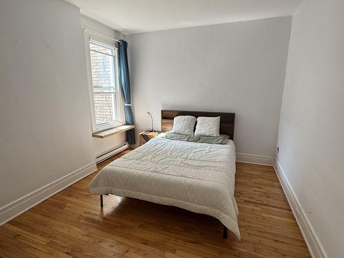 Chambre à coucher principale - 2240 Rue Darling, Montréal (Mercier/Hochelaga-Maisonneuve), QC - Indoor Photo Showing Bedroom