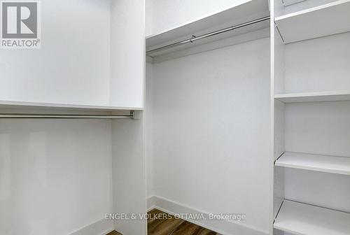 509 - 118 Holmwood Avenue, Ottawa, ON - Indoor With Storage