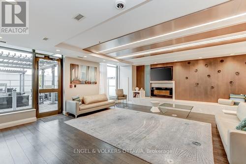 509 - 118 Holmwood Avenue, Ottawa, ON - Indoor With Fireplace