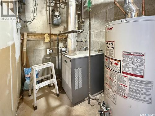 275 Central Avenue S, Swift Current, SK - Indoor Photo Showing Basement