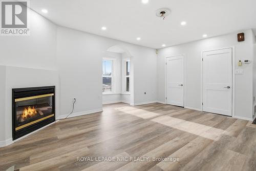 85 Pine Street S, Thorold (Thorold Downtown), ON - Indoor With Fireplace