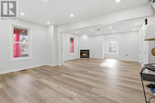 85 Pine Street S, Thorold (Thorold Downtown), ON - Indoor With Fireplace