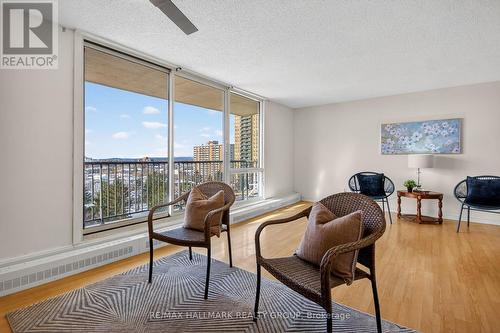 1001 - 665 Bathgate Drive, Ottawa, ON - Indoor