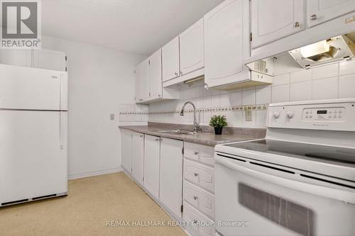 1001 - 665 Bathgate Drive, Ottawa, ON - Indoor Photo Showing Kitchen