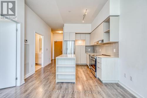 321 - 2520 Eglinton Avenue W, Mississauga, ON - Indoor Photo Showing Kitchen