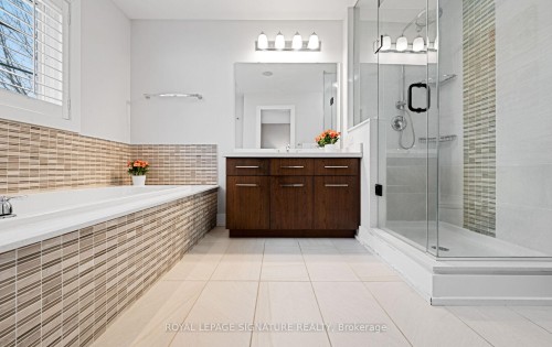 24-2086 Ghent Avenue, Burlington, ON - Indoor Photo Showing Bathroom