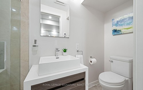 24-2086 Ghent Avenue, Burlington, ON - Indoor Photo Showing Bathroom