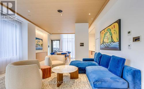 2906 - 395 Square One Drive, Mississauga, ON - Indoor Photo Showing Living Room