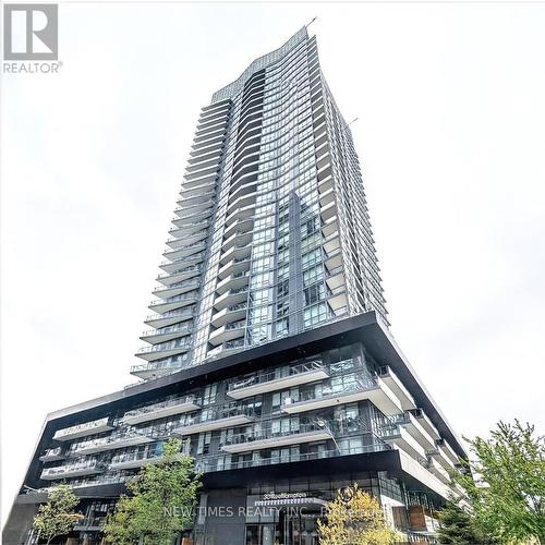 2011 - 30 ROEHAMPTON AVENUE  Toronto, ON M4P 1R2