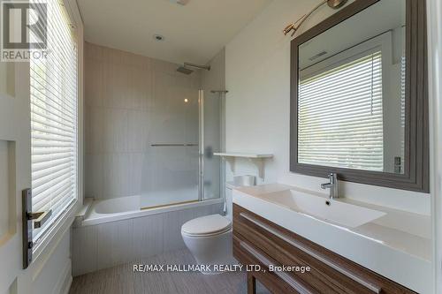 17 Hammok Crescent, Markham, ON - Indoor Photo Showing Bathroom