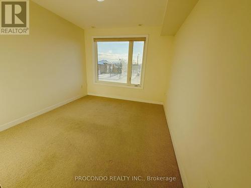 Th10 - 4070 Parkside Village Drive, Mississauga, ON - Indoor Photo Showing Other Room