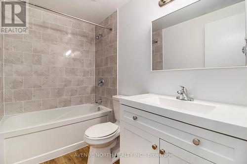 18 - 1444 Foxwell Street, Ottawa, ON - Indoor Photo Showing Bathroom