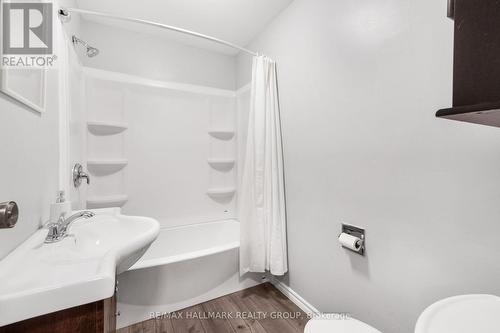 107 - 3445 Uplands Drive, Ottawa, ON - Indoor Photo Showing Bathroom
