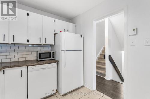 107 - 3445 Uplands Drive, Ottawa, ON - Indoor Photo Showing Kitchen