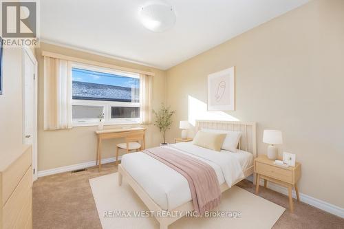 Bedroom 3 - 5 Henley Crescent, Toronto, ON - Indoor Photo Showing Bedroom
