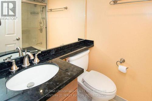 2105 - 5 Concorde Place, Toronto, ON - Indoor Photo Showing Bathroom