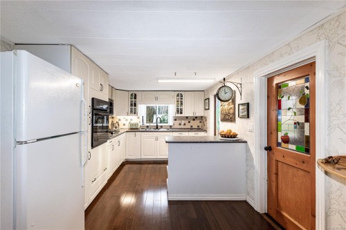 1877 Mountview Dr, Sayward, BC 