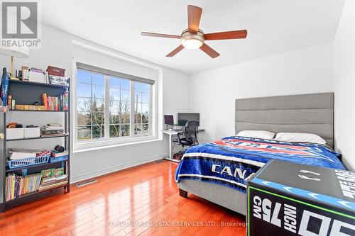 7068 Bannockburn Court, Mississauga, ON - Indoor Photo Showing Bedroom